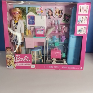 BARBIE DOLL WITH ACCESSORIES-GWV01