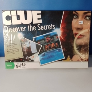 CLUE BOARD GAME-0118